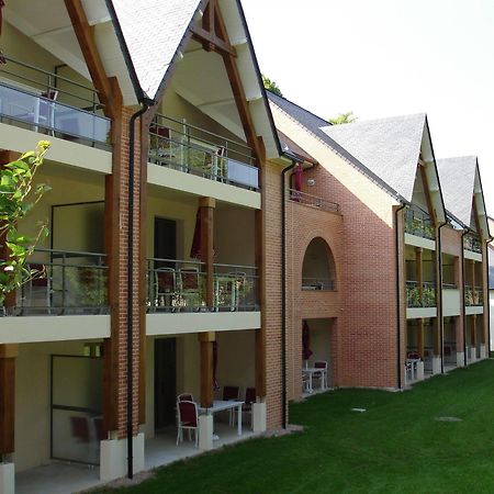 Le Chateau De Pretreville La Riviere-Saint-Sauveur Exterior photo