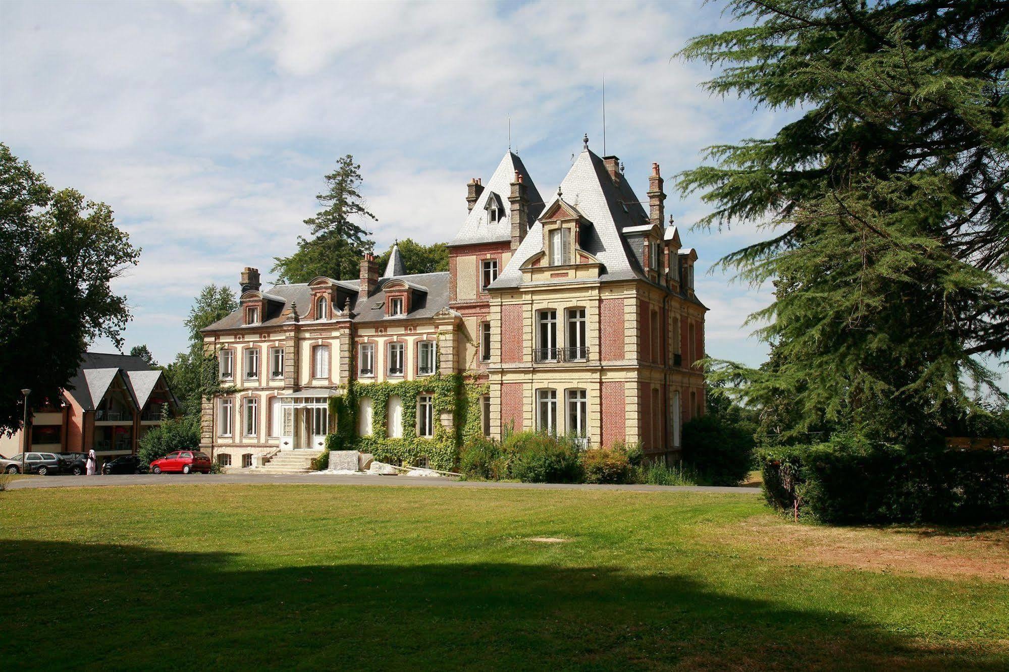 Le Chateau De Pretreville La Riviere-Saint-Sauveur Exterior photo